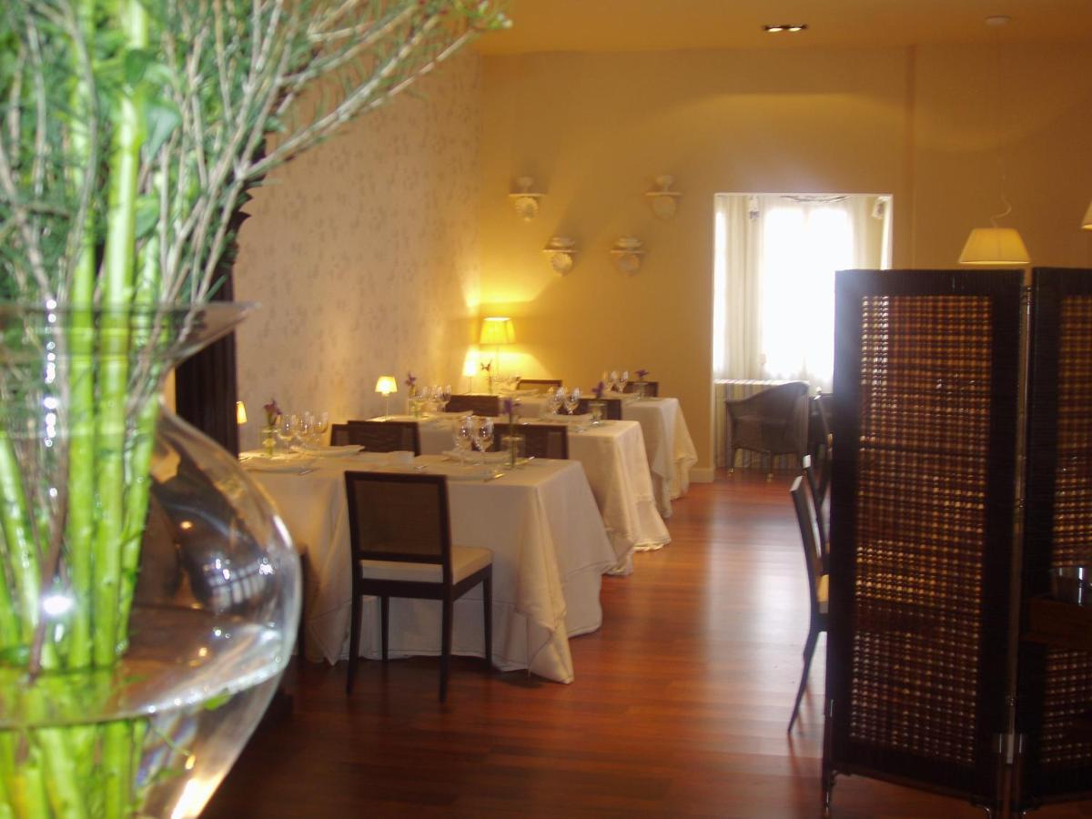Hotel Arcea Palacio De Las Nieves 랑그레오 외부 사진
