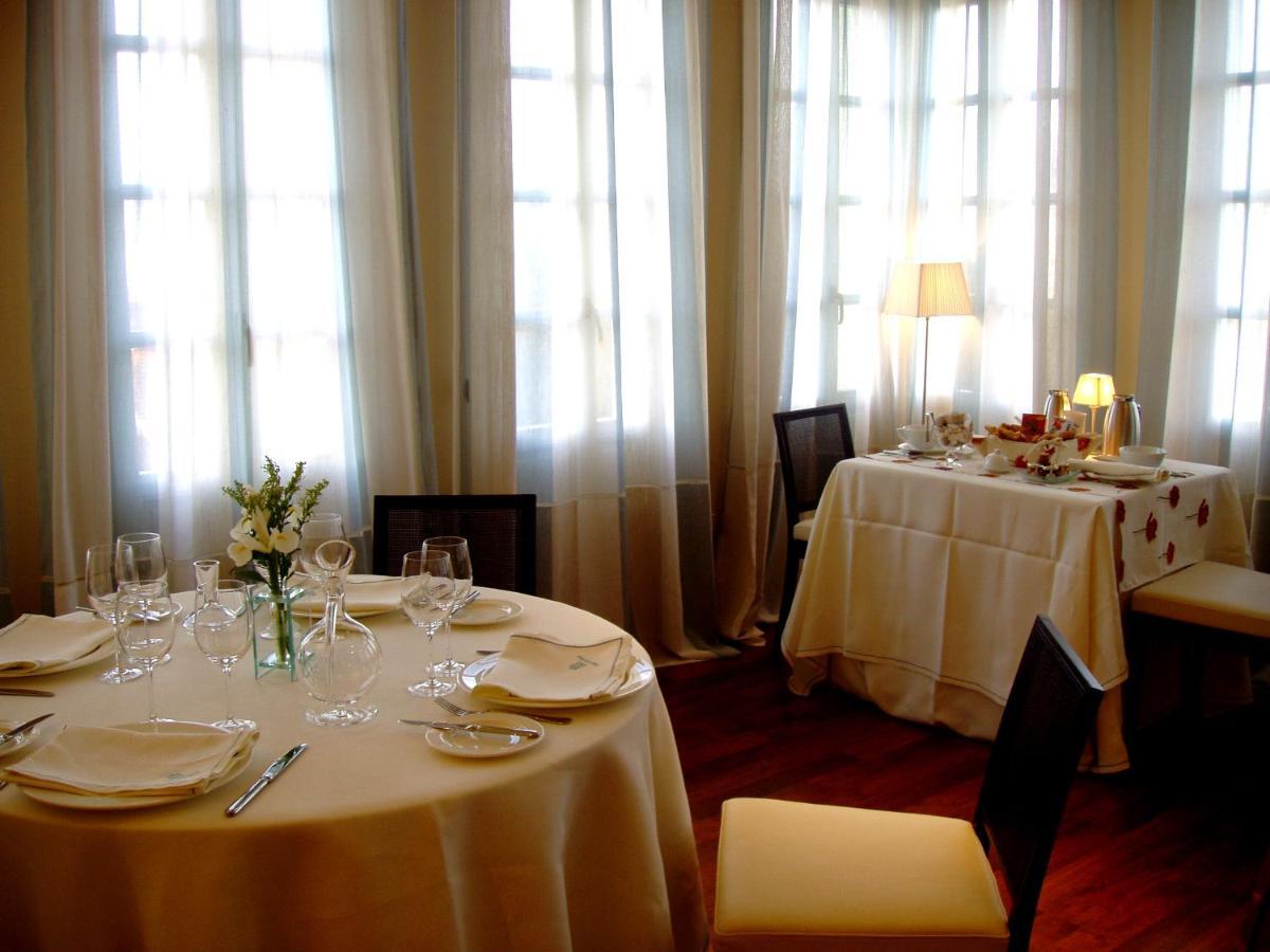 Hotel Arcea Palacio De Las Nieves 랑그레오 외부 사진