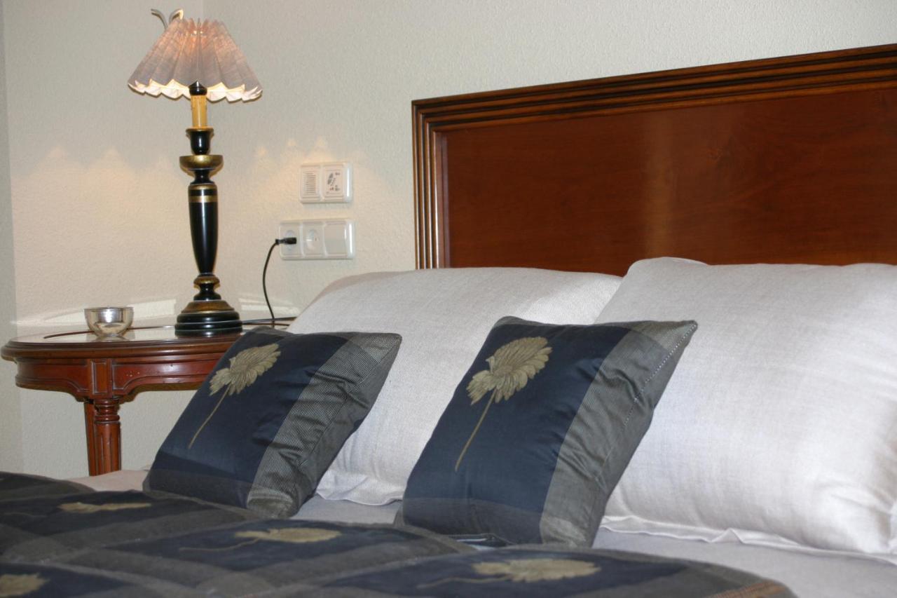 Hotel Arcea Palacio De Las Nieves 랑그레오 외부 사진