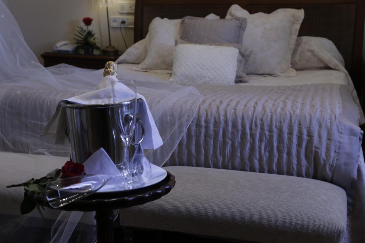 Hotel Arcea Palacio De Las Nieves 랑그레오 외부 사진