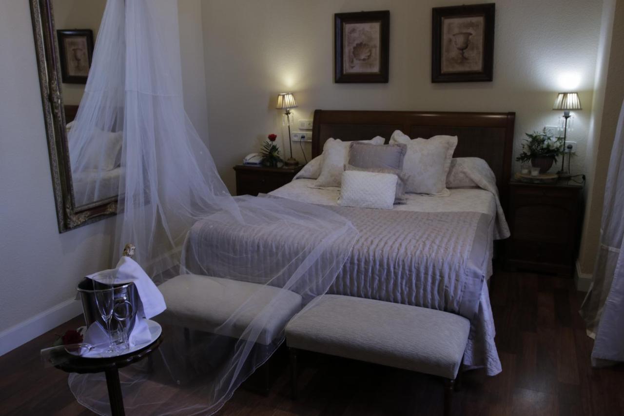 Hotel Arcea Palacio De Las Nieves 랑그레오 외부 사진