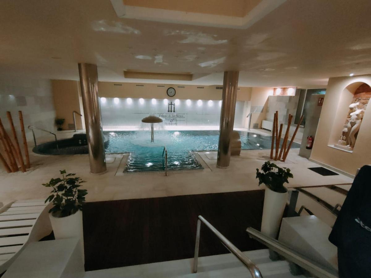 Hotel Arcea Palacio De Las Nieves 랑그레오 외부 사진